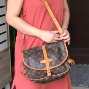 Sac à main Louis Vuitton Hudson en toile monogram marron et cuir naturel -  Monogram - ep_vintage luxury Store - Souple - M41624 – dct - Vuitton - 45 -  Sac - Louis - Boston - Bag